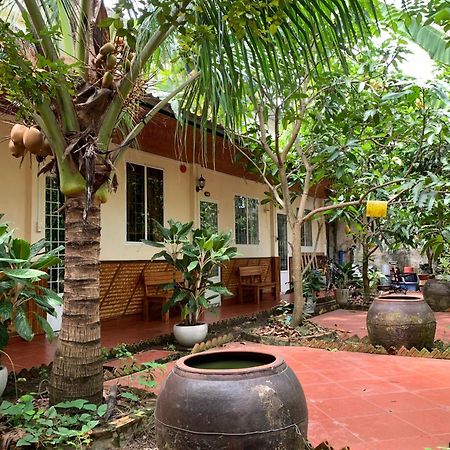 Island Homestay Tien Giang Митхо Экстерьер фото