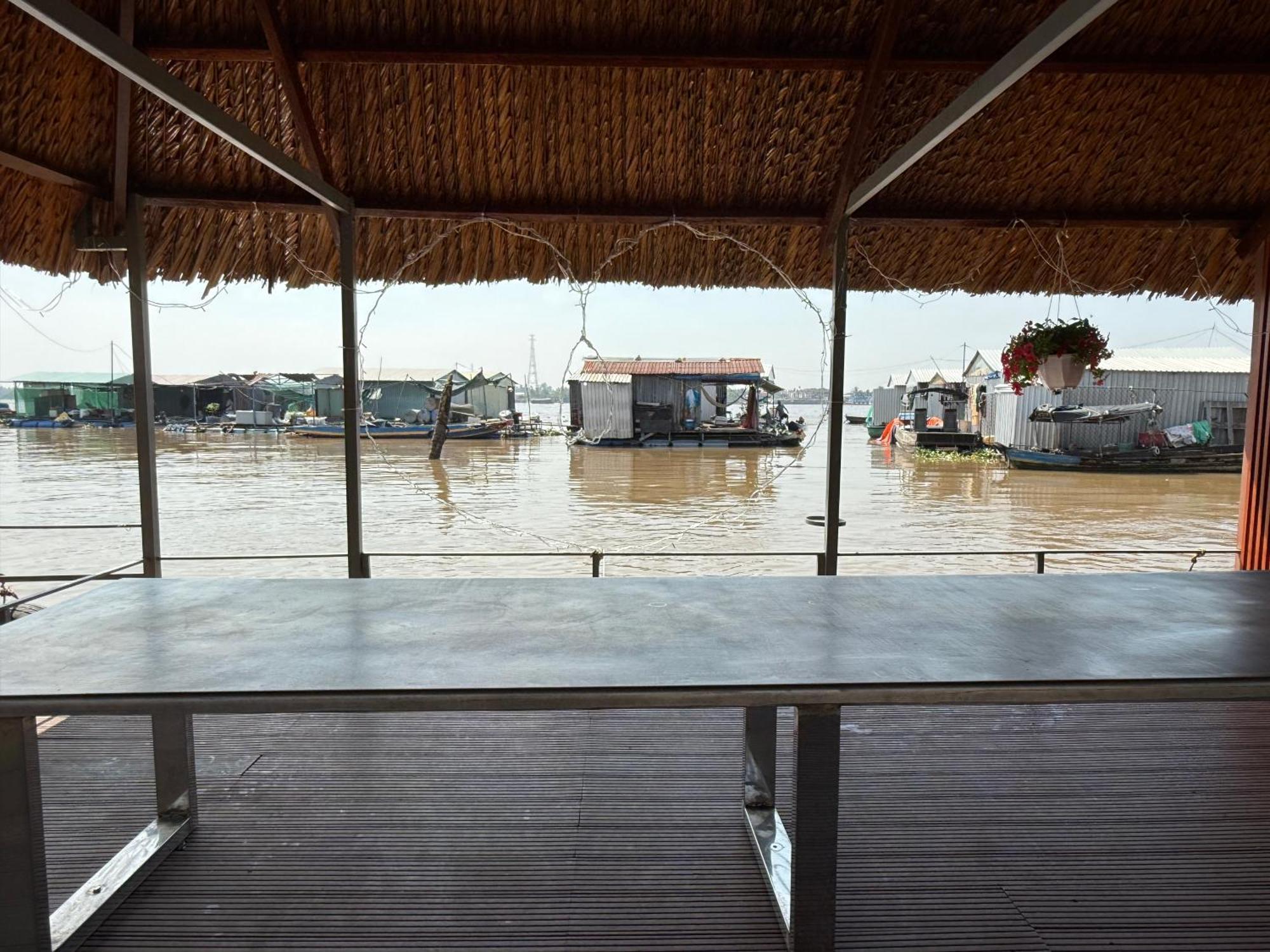 Island Homestay Tien Giang Митхо Экстерьер фото