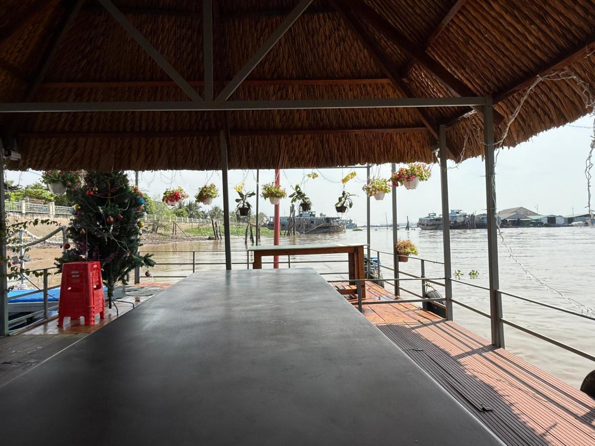 Island Homestay Tien Giang Митхо Экстерьер фото